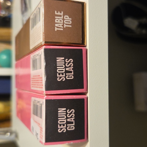 COPY - Jeffree Star The Gloss - Picture 2 of 4